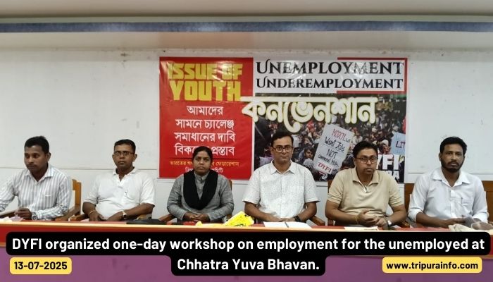 DYFI organized one-day workshop on employment for the unemployed at Chhatra Yuva Bhavan.