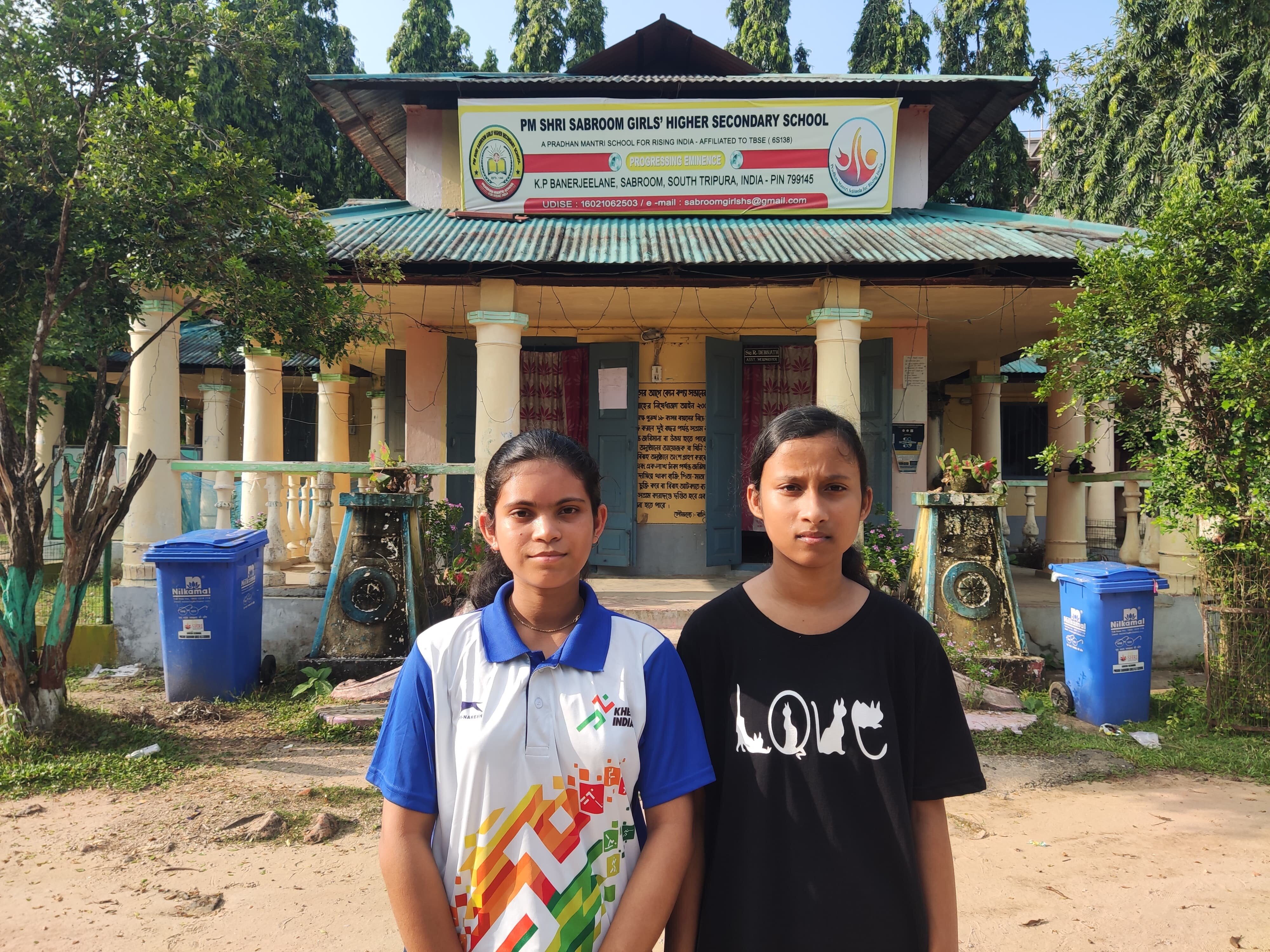 TRIPURAINFO-Pix-Two-students-of-PM-Shree-Sabroom--Girls-HS-School-represent-the-state-team-in-the-national-level-table-tennis-competition22152